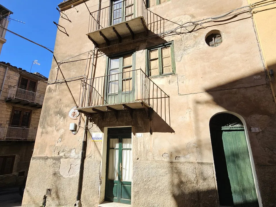 Landsbyhus i Collesano, Palermo - bilde 1